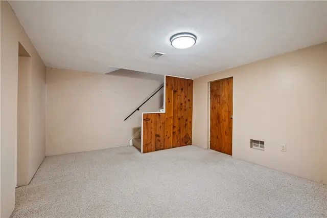 46 Chapel Drive gallery image 9