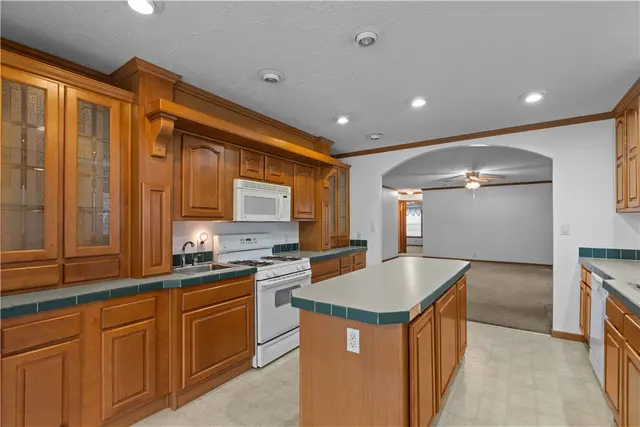 4601 WILDWOOD SAMPLE RD gallery image 10