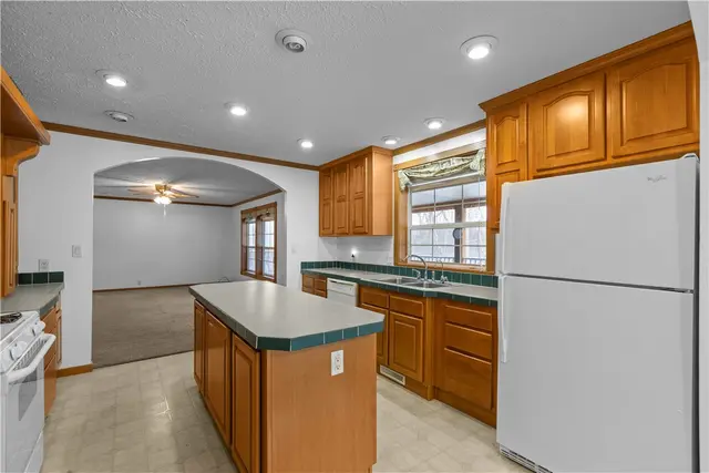 4601 WILDWOOD SAMPLE RD gallery image 11