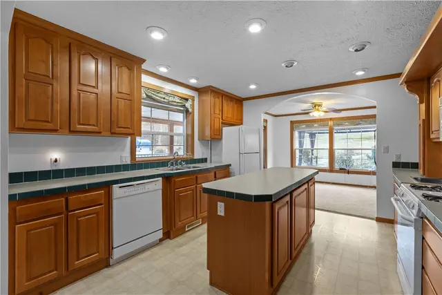 4601 WILDWOOD SAMPLE RD gallery image 12