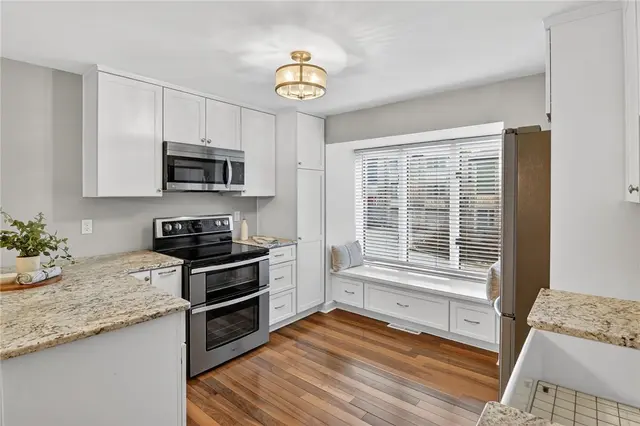 463 Cherry Court gallery image 8