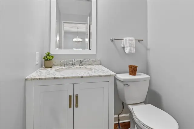 463 Cherry Court gallery image 17