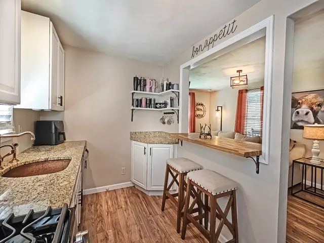 4644 Grouse Run Rd gallery image 7