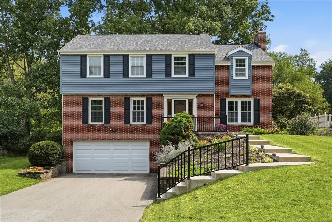 4650 Hidden Pond Dr