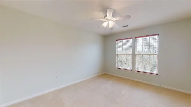 466 Jenny Dr gallery image 16