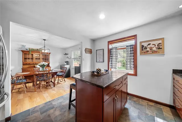 4698 Pembroke Ct gallery image 22