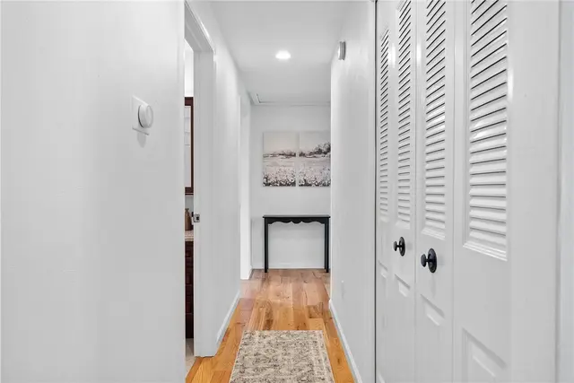 4698 Pembroke Ct gallery image 24