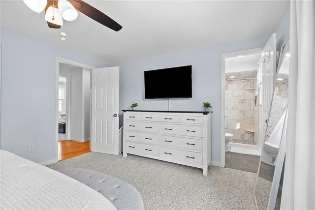 4698 Pembroke Ct gallery image 28