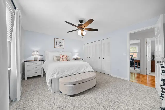 4698 Pembroke Ct gallery image 29