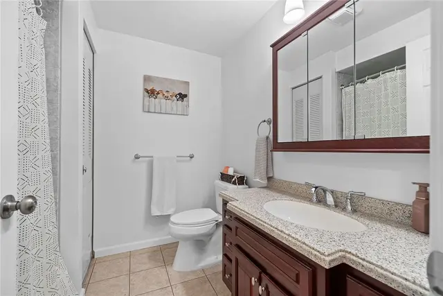4698 Pembroke Ct gallery image 32