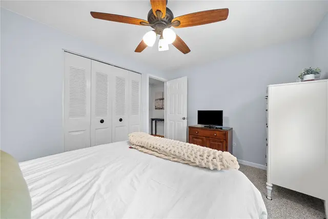 4698 Pembroke Ct gallery image 35