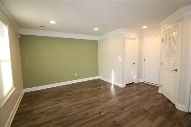 470 Fairmont Dr gallery image 15