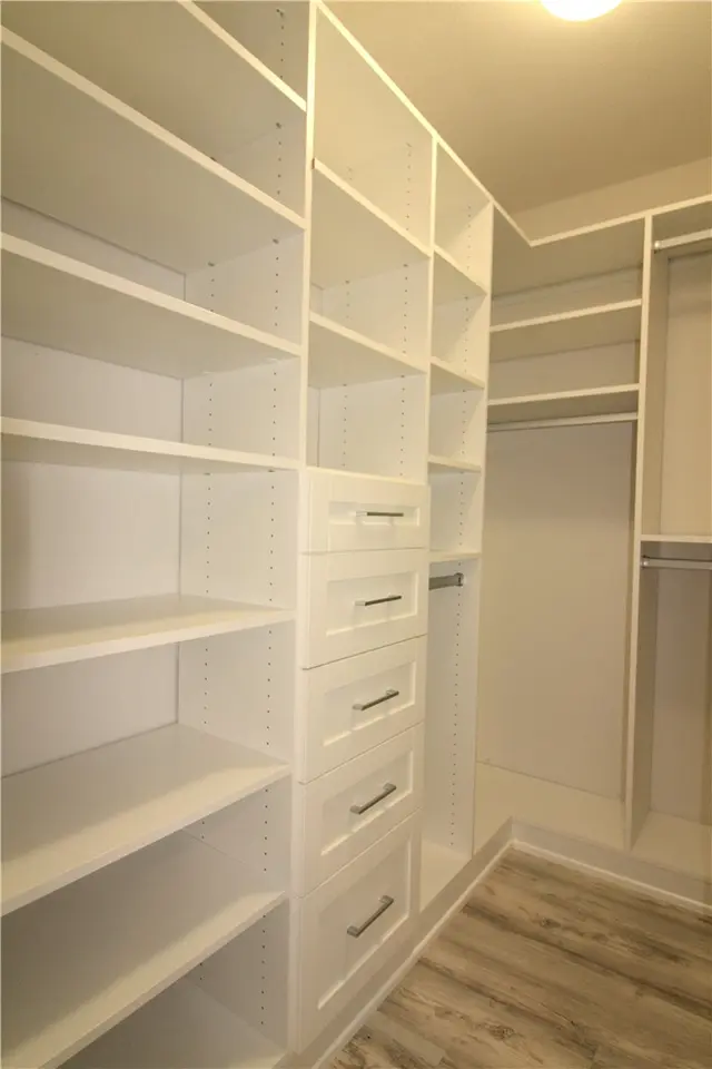 470 Fairmont Dr gallery image 30
