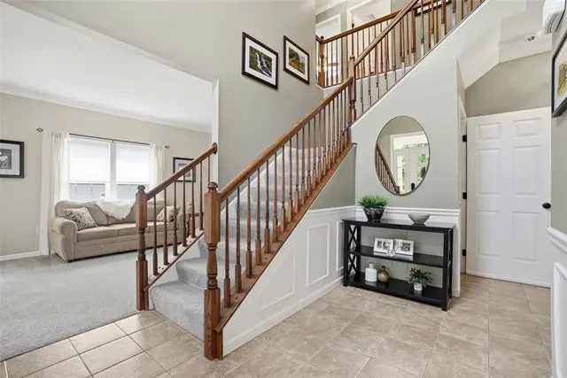 470 Jenny Drive gallery image 9