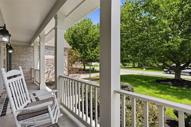 470 Jenny Drive gallery image 11