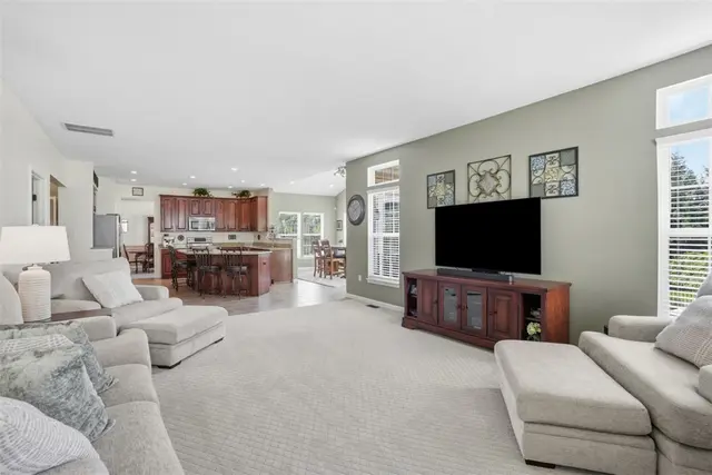 470 Jenny Drive gallery image 23