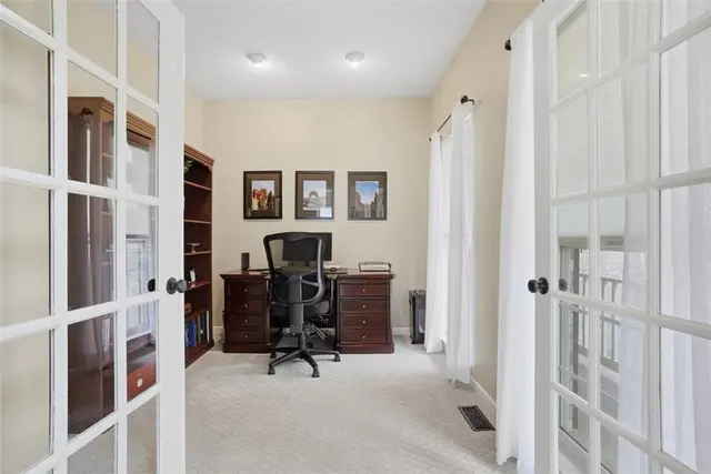 470 Jenny Drive gallery image 31