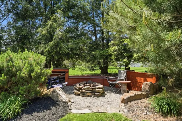 470 Jenny Drive gallery image 42