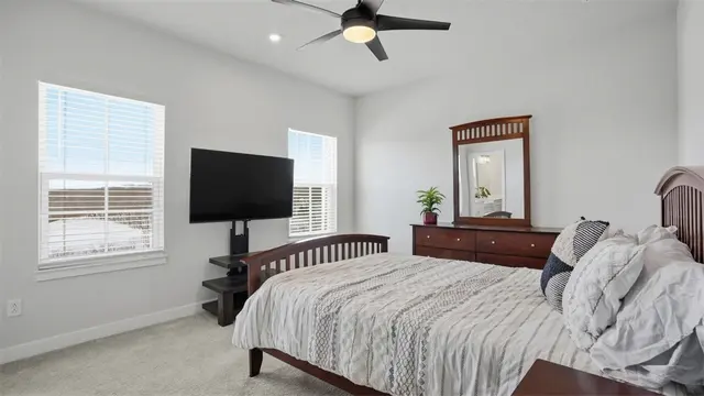 470 Nolan Circle gallery image 25