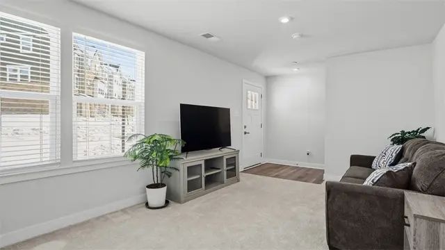 470 Nolan Circle gallery image 35