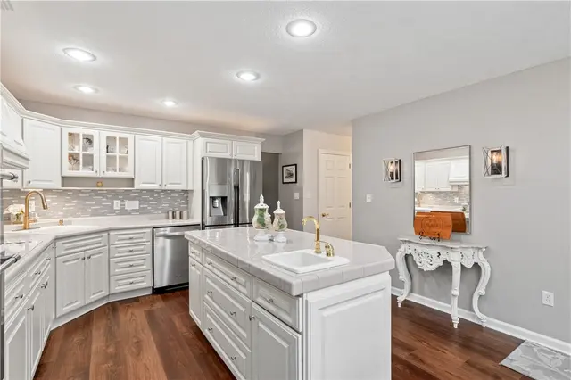 4701 Roland Rd gallery image 13