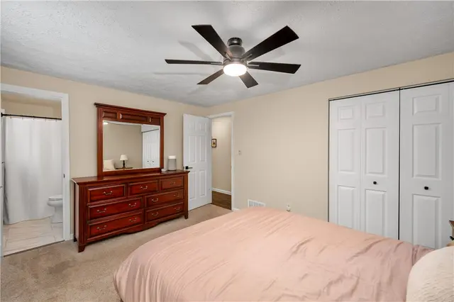4705 Woodlake Dr gallery image 12