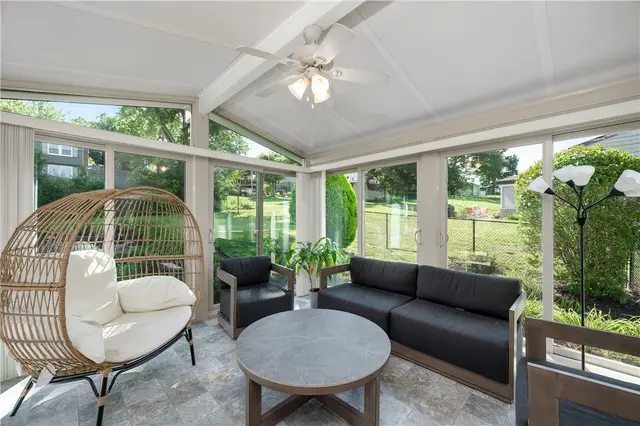 4705 Woodlake Dr gallery image 16