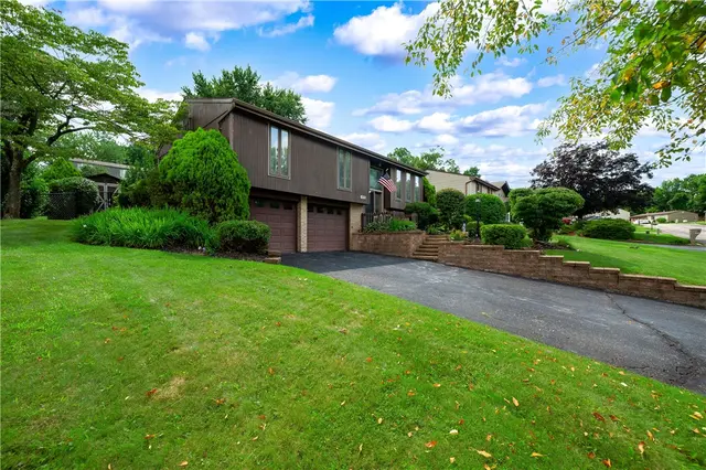 4705 Woodlake Dr gallery image 17