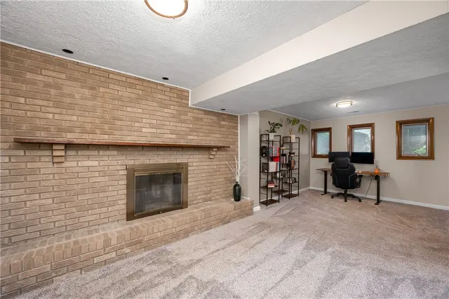 4705 Woodlake Dr gallery image 20