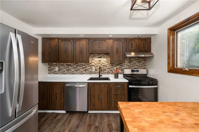 4705 Woodlake Dr gallery image 26