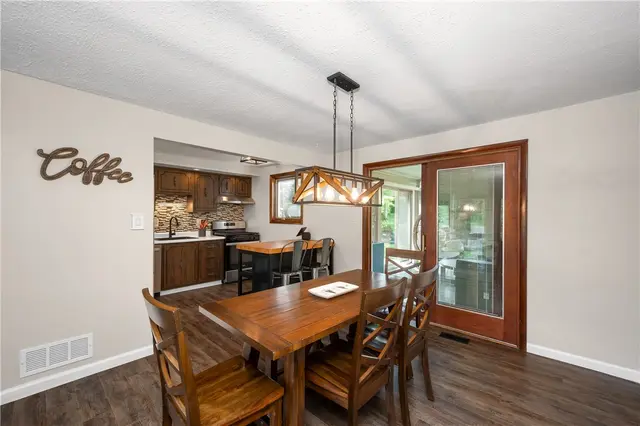 4705 Woodlake Dr gallery image 28