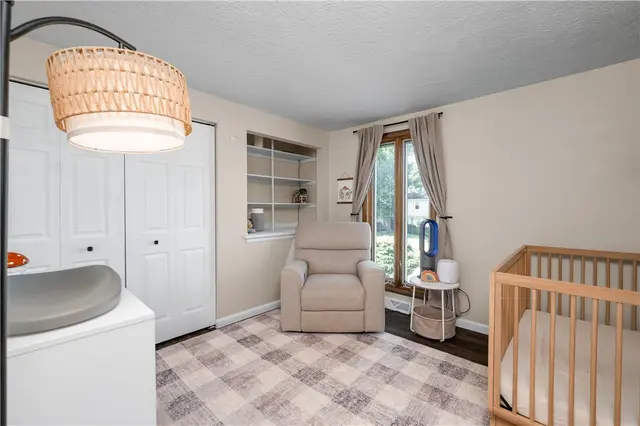4705 Woodlake Dr gallery image 30