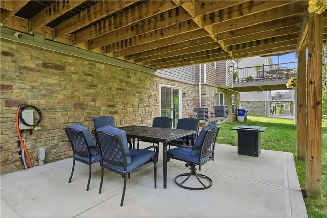 472 Whitetail Meadows Trl gallery image 17