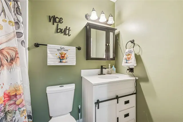 4736 Bayfield Road gallery image 7