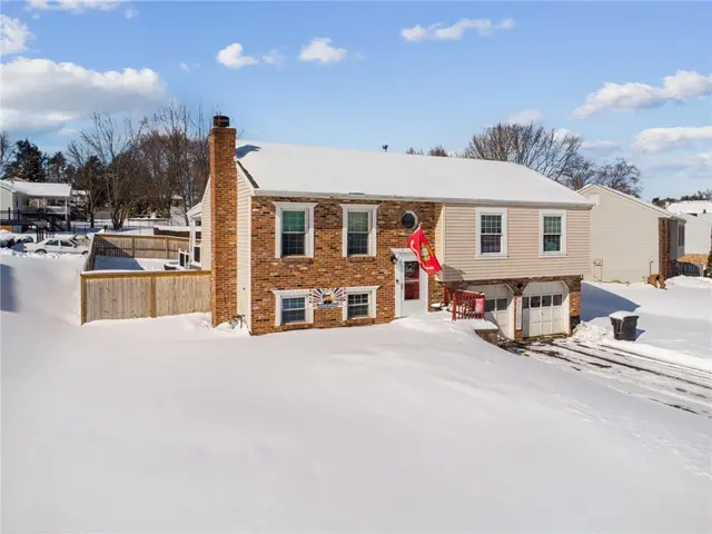 4736 Bayfield Road gallery image 9