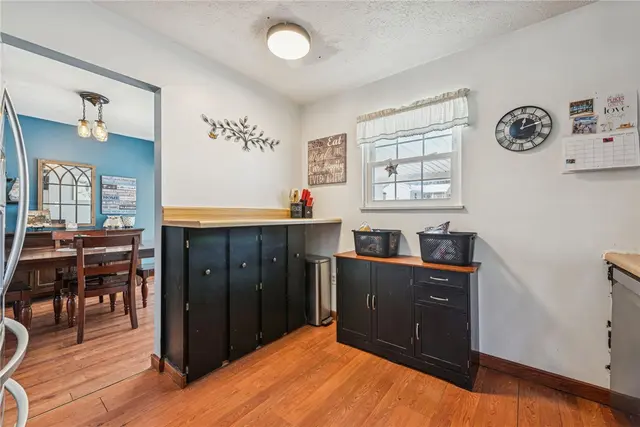 4736 Bayfield Road gallery image 12