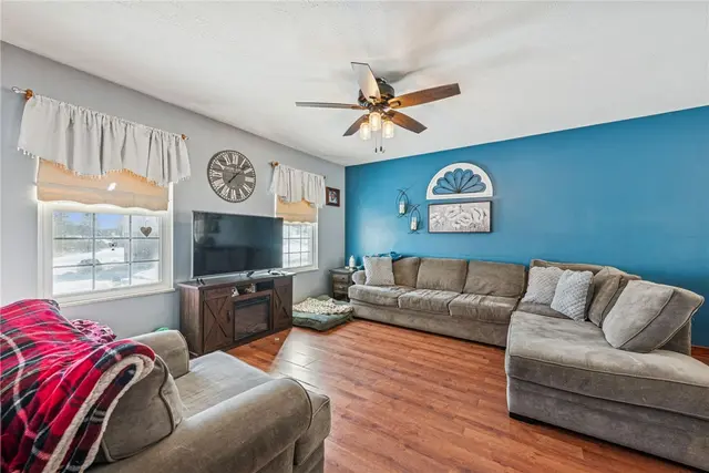 4736 Bayfield Road gallery image 25