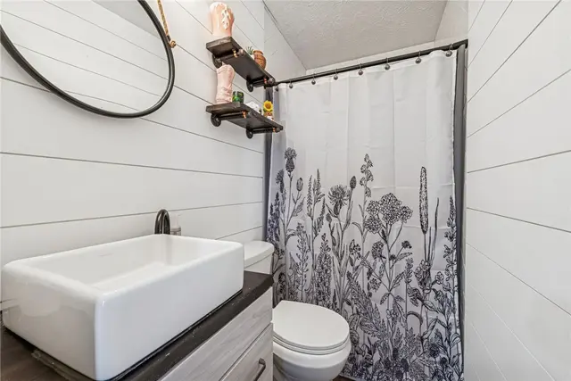 4736 Bayfield Road gallery image 29
