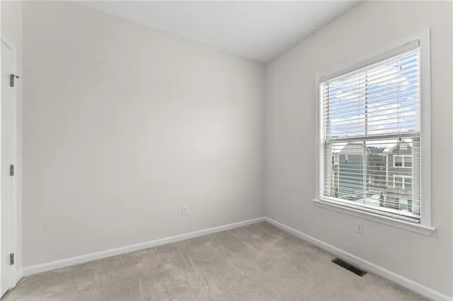 474 Fairmont Dr gallery image 16