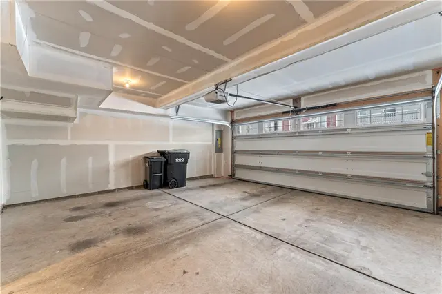 474 Fairmont Dr gallery image 35