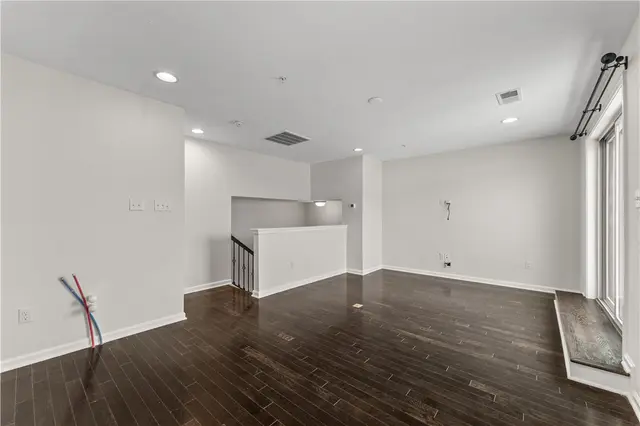 474 Fairmont Dr gallery image 38