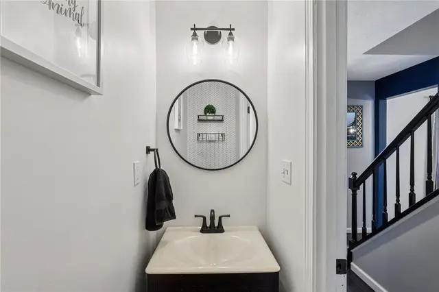 4743 Bayfield Rd gallery image 14
