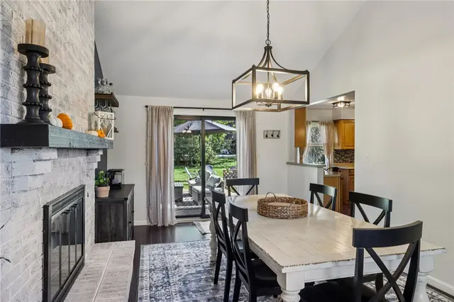 4743 Bayfield Rd gallery image 19