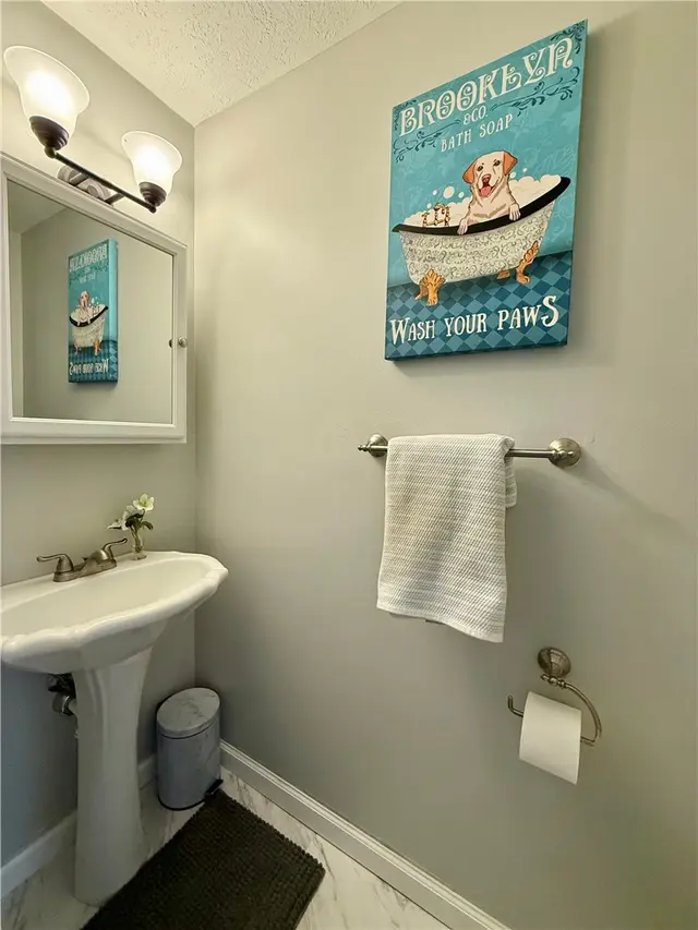 4767 Bayfield Rd gallery image 20