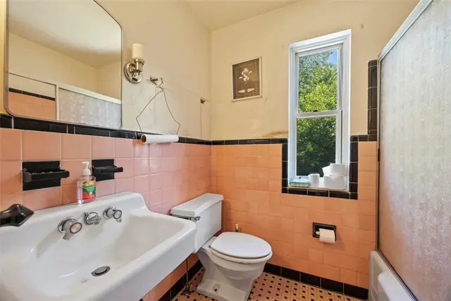 479 Brierly Lane Ext gallery image 3