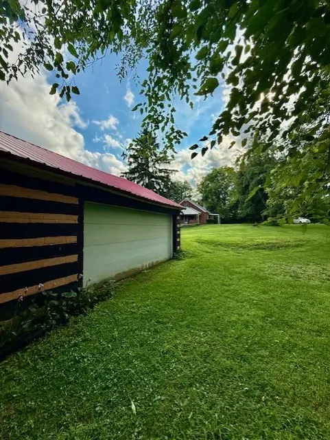 479 Brierly Lane Ext gallery image 20