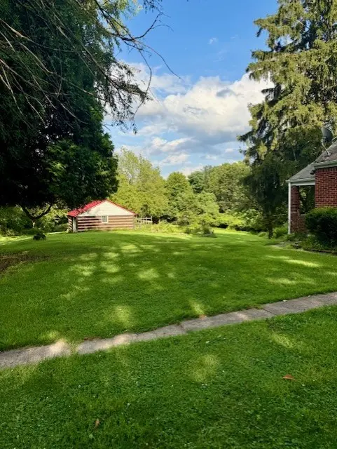 479 Brierly Lane Ext gallery image 29