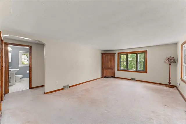 4792 Wexford Run Rd gallery image 6