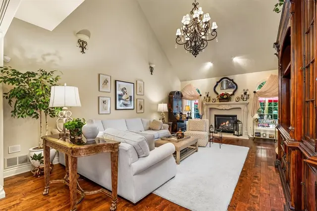 4800 Stonebridge Dr gallery image 4