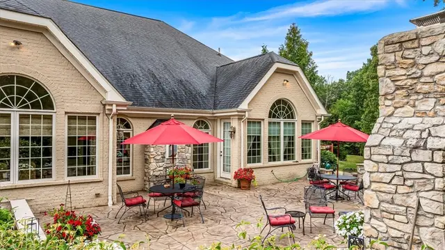 4800 Stonebridge Dr gallery image 13